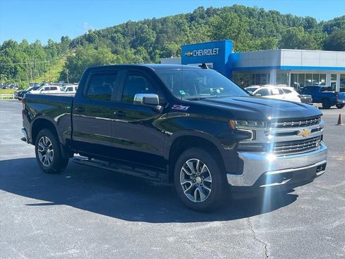 Used 2022 Chevrolet Silverado 1500 LT AWD/4WD image 5