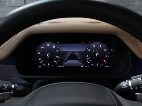 Used 2025 Land Rover Defender 110 V8 image 53