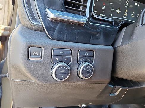 Used 2023 GMC Sierra 1500 Elevation image 14
