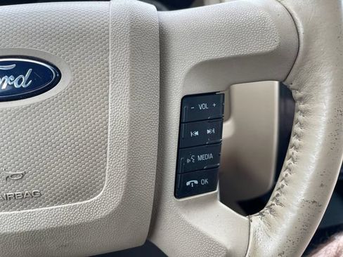 Used 2009 Ford Escape Limited FWD image 16