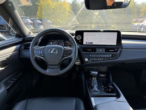 Used 2023 Lexus ES 350 Premium image 8