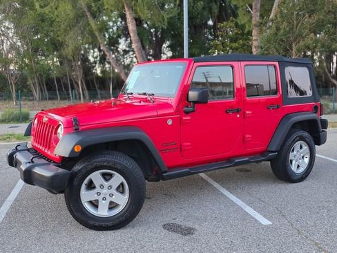 Used 2014 Jeep Wrangler Unlimited Sport w/ Quick Order Package 24S AWD/4WD image 21