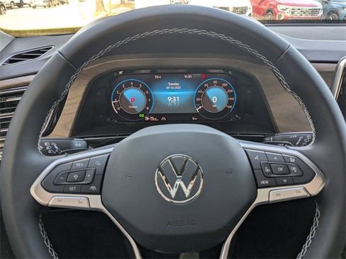 New 2026 Volkswagen Atlas SE image 28