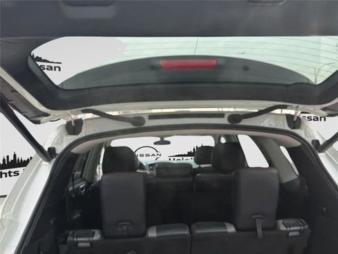 Used 2020 Nissan Pathfinder SL image 29