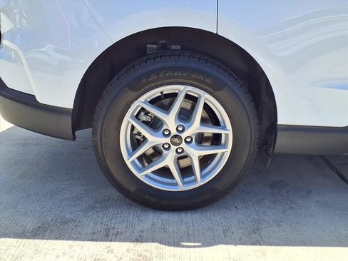 Used 2024 Ford Edge SEL AWD/4WD image 11