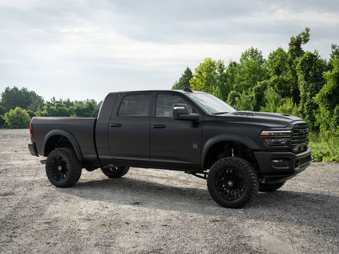 New 2026 RAM 2500 Laramie w/ Night Edition AWD/4WD image 22