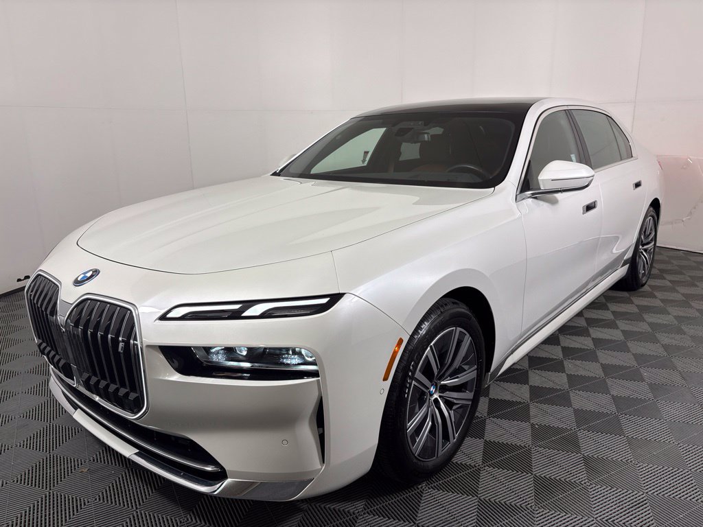 Certified 2024 BMW i7 eDrive50 RWD image 2