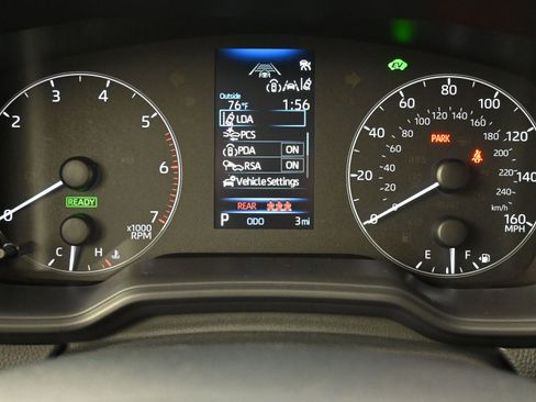 Used 2025 Toyota Corolla LE image 10