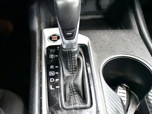 Used 2025 Nissan Altima 2.5 SV FWD image 28