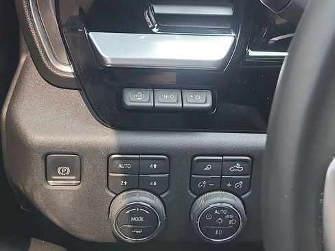Used 2026 Chevrolet Silverado 2500 LTZ w/ LTZ Plus Package AWD/4WD image 24