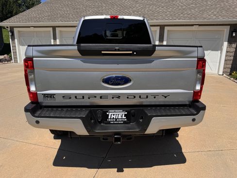 Used 2019 Ford F250 Lariat w/ Lariat Ultimate Package AWD/4WD image 5