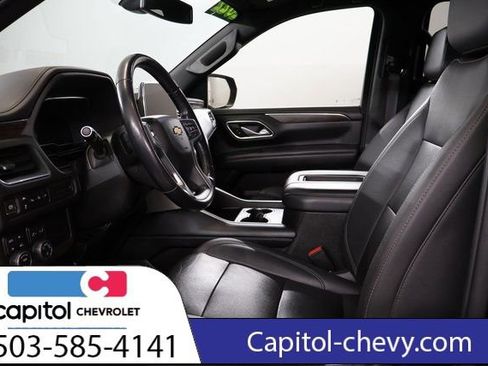 Used 2022 Chevrolet Suburban LT image 12