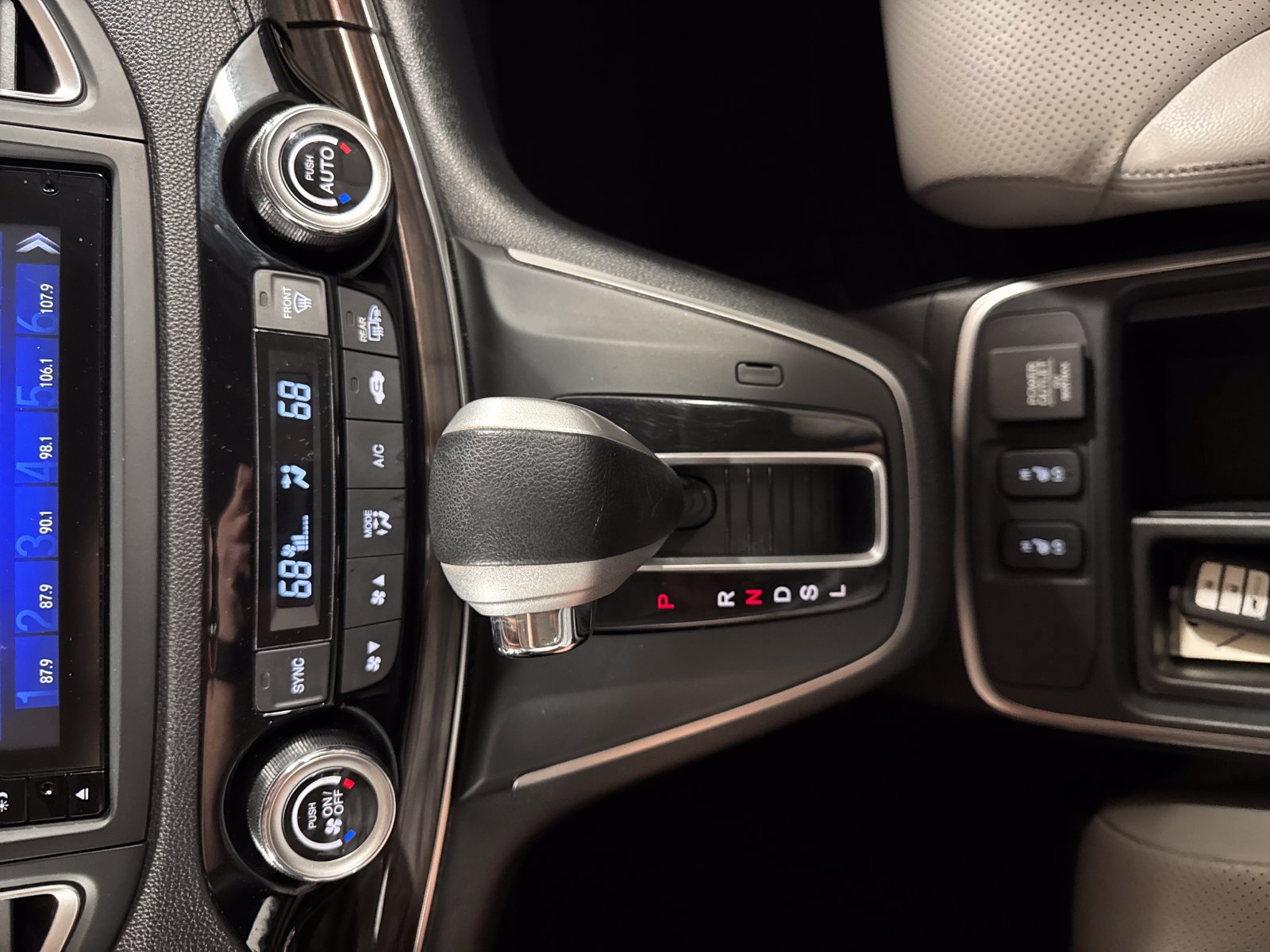 Used 2016 Honda CR-V Touring image 24
