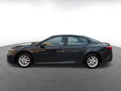 Used 2025 Toyota Camry LE image 8