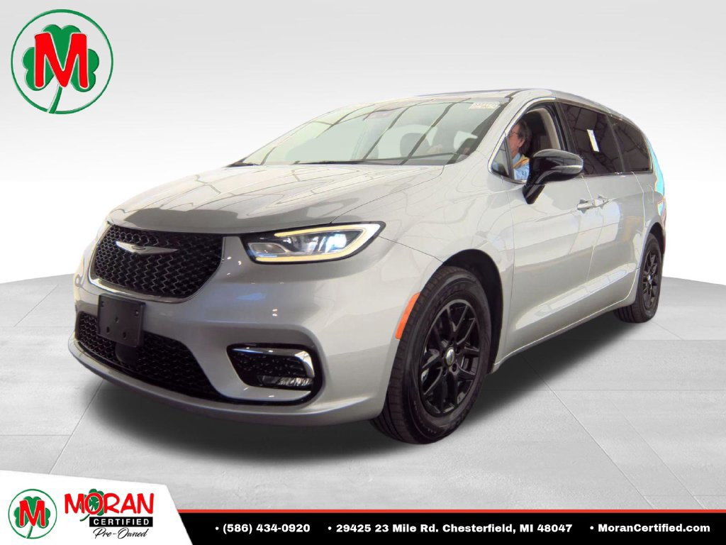 Used 2024 Chrysler Pacifica Touring-L FWD 360° Tour