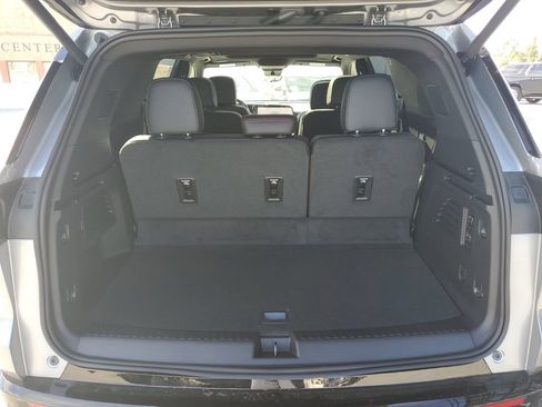 New 2026 Chevrolet Traverse RS image 9