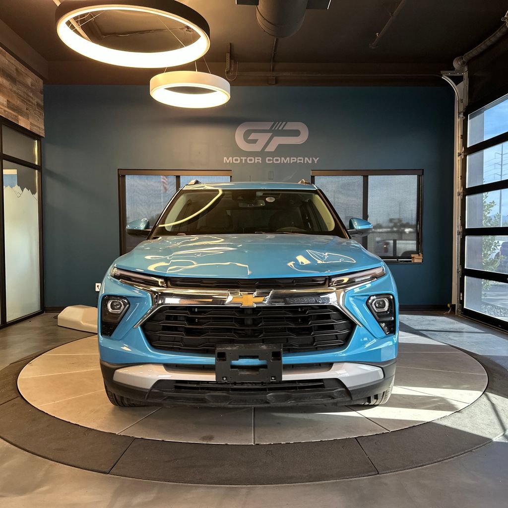 Used 2025 Chevrolet TrailBlazer LT w/ Convenience Package FWD image 8