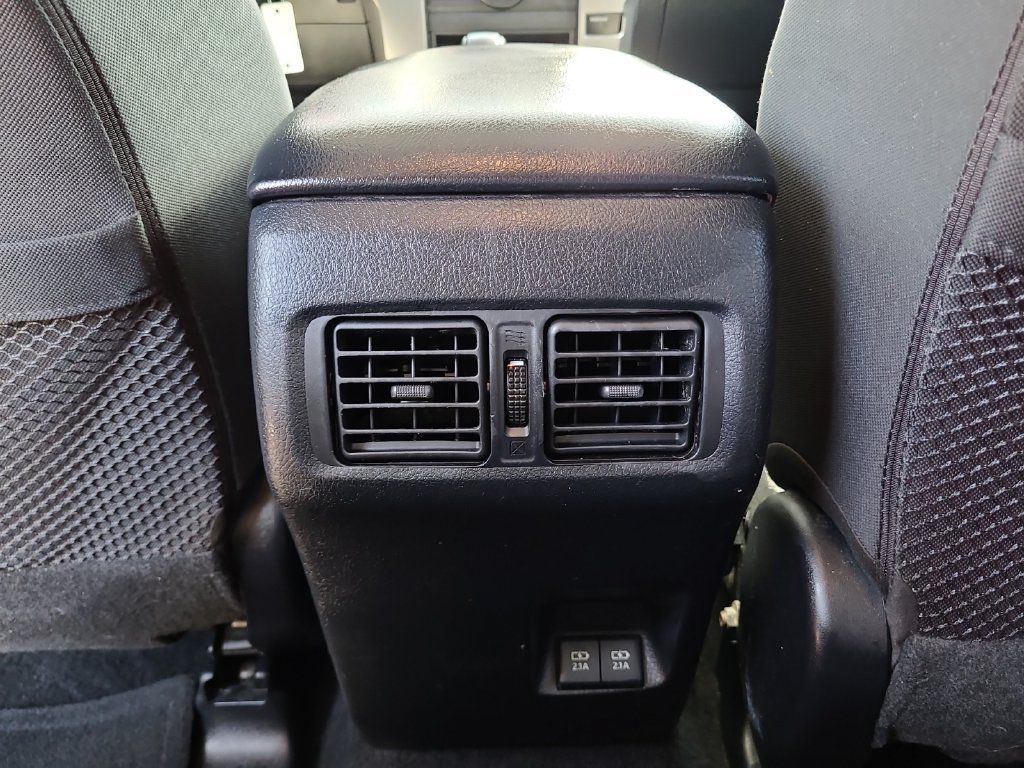 Used 2020 Toyota 4Runner SR5 AWD/4WD image 30