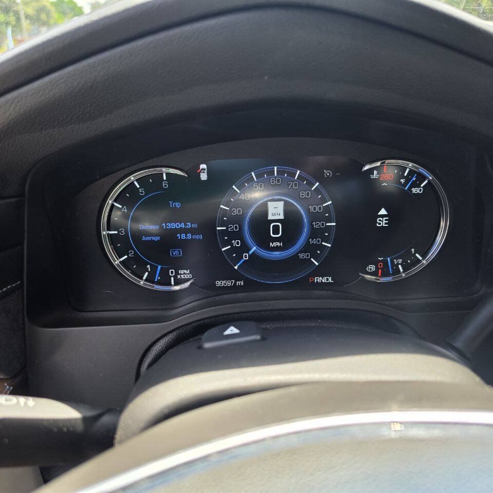 Used 2019 Cadillac Escalade Luxury RWD image 9