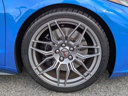 Used 2025 Chevrolet Corvette Z06 RWD image 11