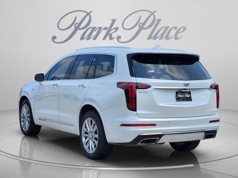Used 2021 Cadillac XT6 Premium Luxury FWD image 3