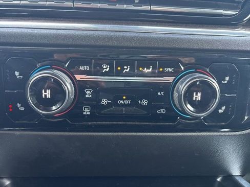 Used 2024 Chevrolet Silverado 3500 LT w/ Convenience Package image 32