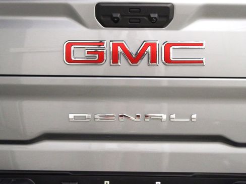 Used 2025 GMC Sierra 2500 Denali image 45