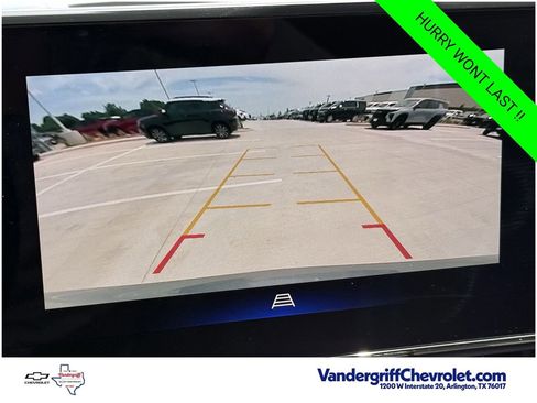 Certified 2025 Chevrolet Trax LT w/ LT Convenience Package FWD image 16