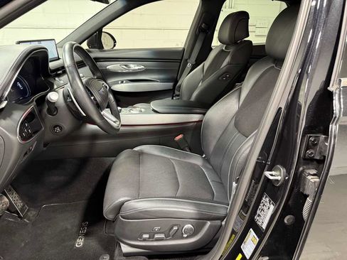 Used 2022 Genesis GV70 2.5T w/ Sport Prestige Package image 15