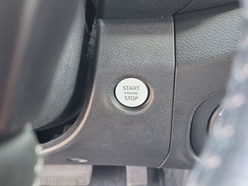 Used 2022 Nissan Frontier SV AWD/4WD image 21