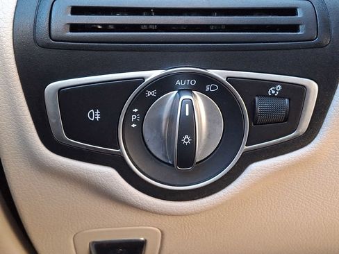 Used 2022 Mercedes-Benz GLC 300 GLC 300 image 20