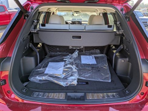 New 2025 Mitsubishi Outlander SE image 13