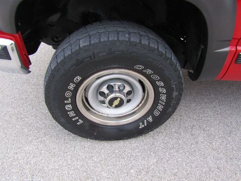 Used 2000 Chevrolet Silverado 2500 4x4 Regular Cab w/ Comfort & Convenience Pkg image 9