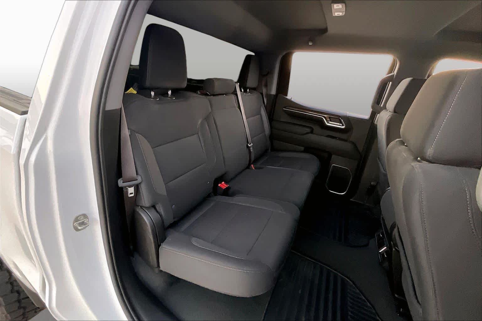 Used 2022 Chevrolet Silverado 1500 RST AWD/4WD image 19