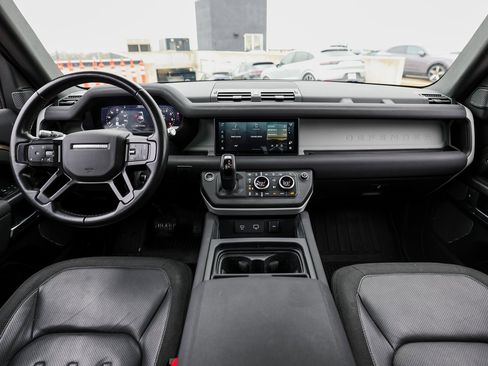 Used 2020 Land Rover Defender 110 SE image 26