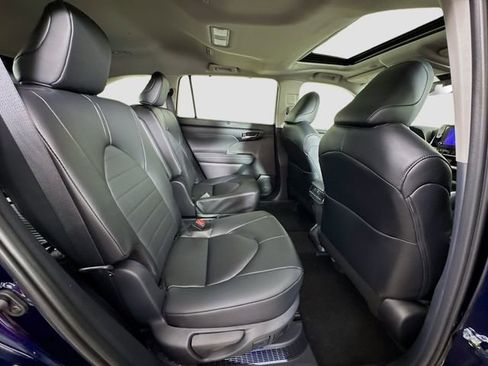New 2026 Toyota Highlander XLE image 29