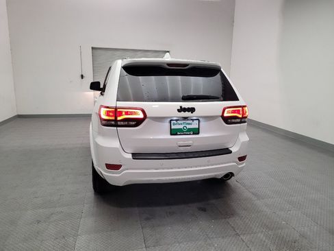 Used 2019 Jeep Grand Cherokee Altitude RWD image 6
