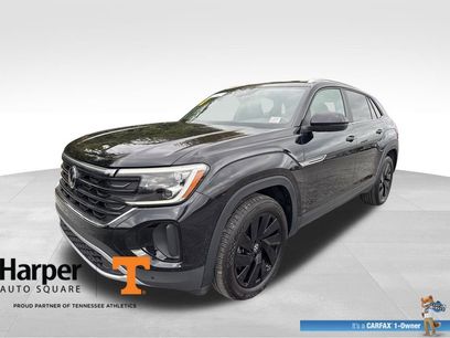 Used 2024 Volkswagen Atlas Cross Sport SE w/ Black Wheel Package