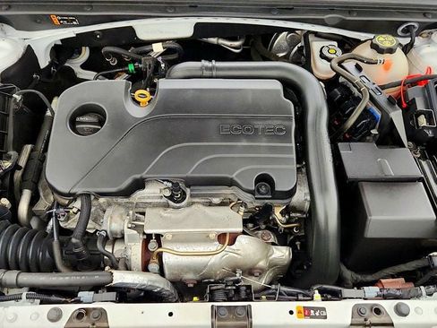 Used 2021 Chevrolet Malibu LS w/ Driver Confidence Package II FWD image 24