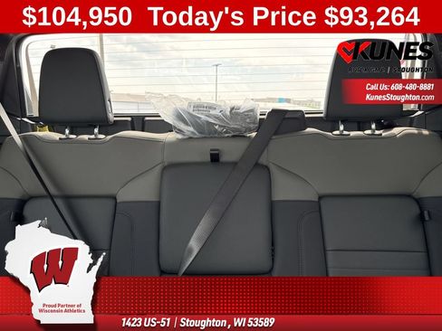 New 2025 GMC Hummer EV 2X w/ LPO, Dark Essentials Package AWD/4WD image 47