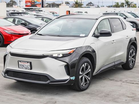 Used 2024 Toyota bZ4X XLE image 3