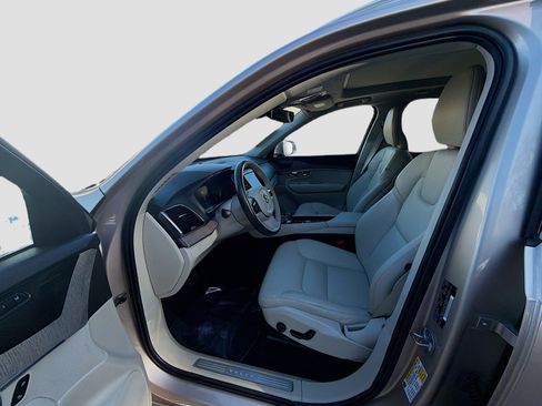 Used 2023 Volvo XC90 B6 Plus w/ Protection Package Premier image 19