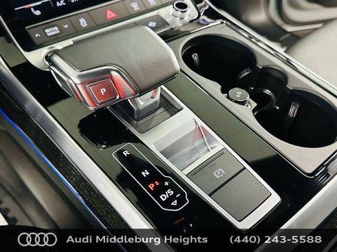 Certified 2025 Audi Q7 2.0T Premium w/ Convenience Plus Package AWD/4WD image 16
