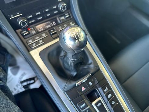 Used 2024 Porsche 718 Boxster S RWD image 21