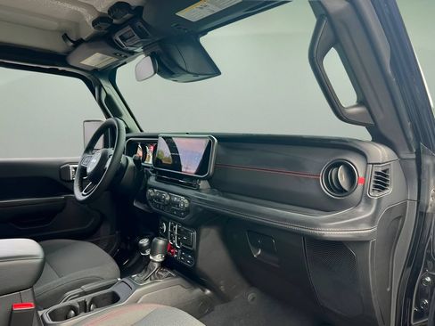 Used 2026 Jeep Gladiator Rubicon AWD/4WD image 20