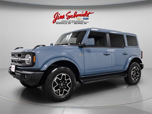Used 2025 Ford Bronco Outer Banks image 3