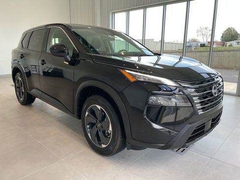Used 2025 Nissan Rogue SV AWD/4WD image 6
