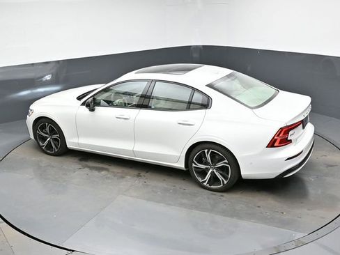 Used 2024 Volvo S60 B5 Ultimate image 45