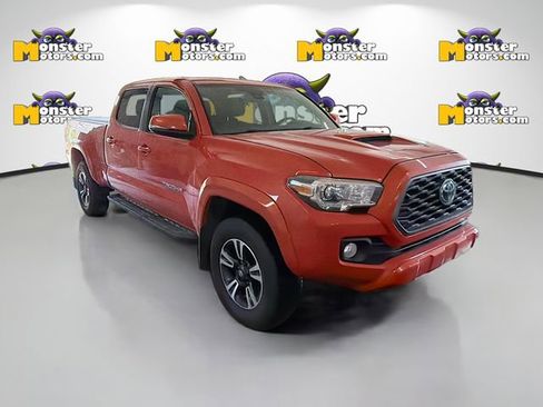 Used 2018 Toyota Tacoma SR5 image 3