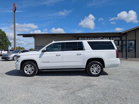 Used 2018 Chevrolet Suburban LT image 11